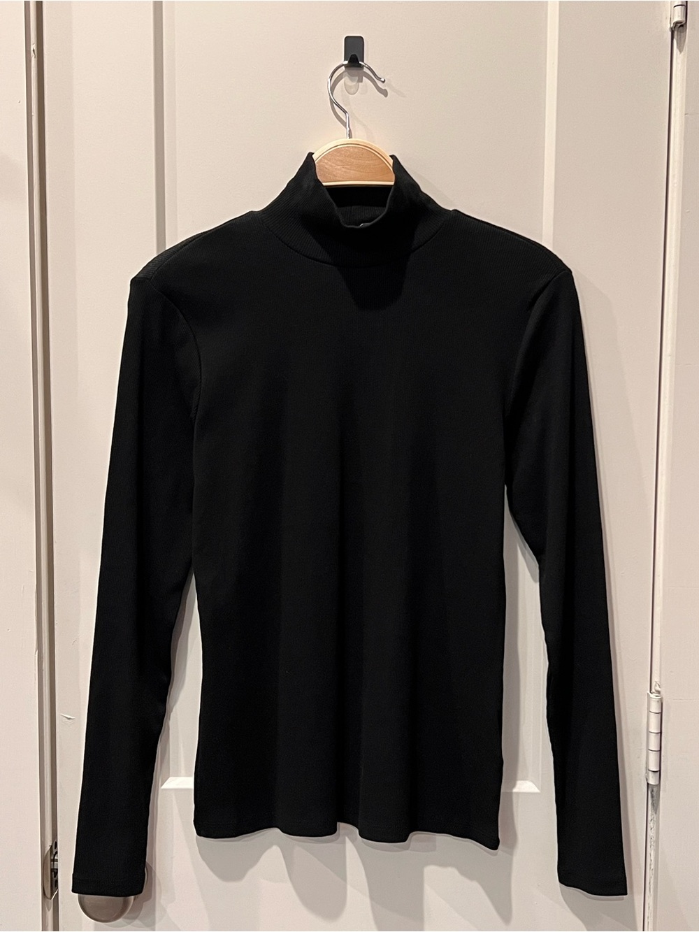 H&M Black Women's Turtleneck Slim Fit Sweater
